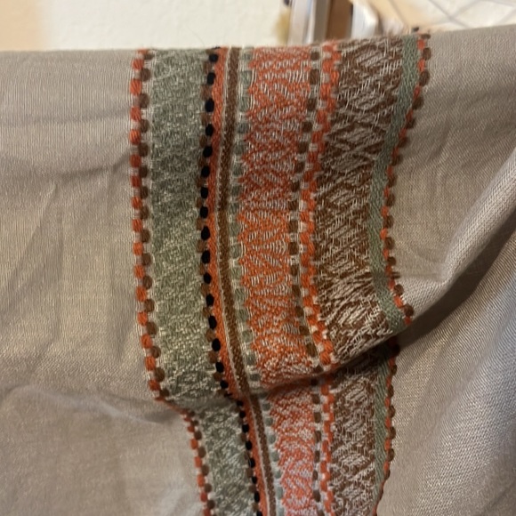 NWT - Tan Fringed Shawl/ O/S Embroidered Colors Burnt Orange, Black, Brown - Picture 6 of 10